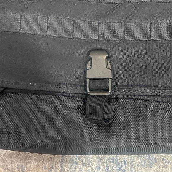 Sandpiper of California Tactical Bag - Picture 2 of 8